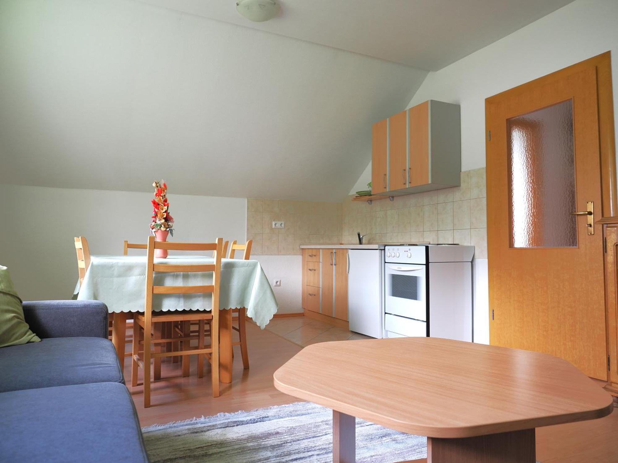 Apartman M. Rados Купрес Экстерьер фото