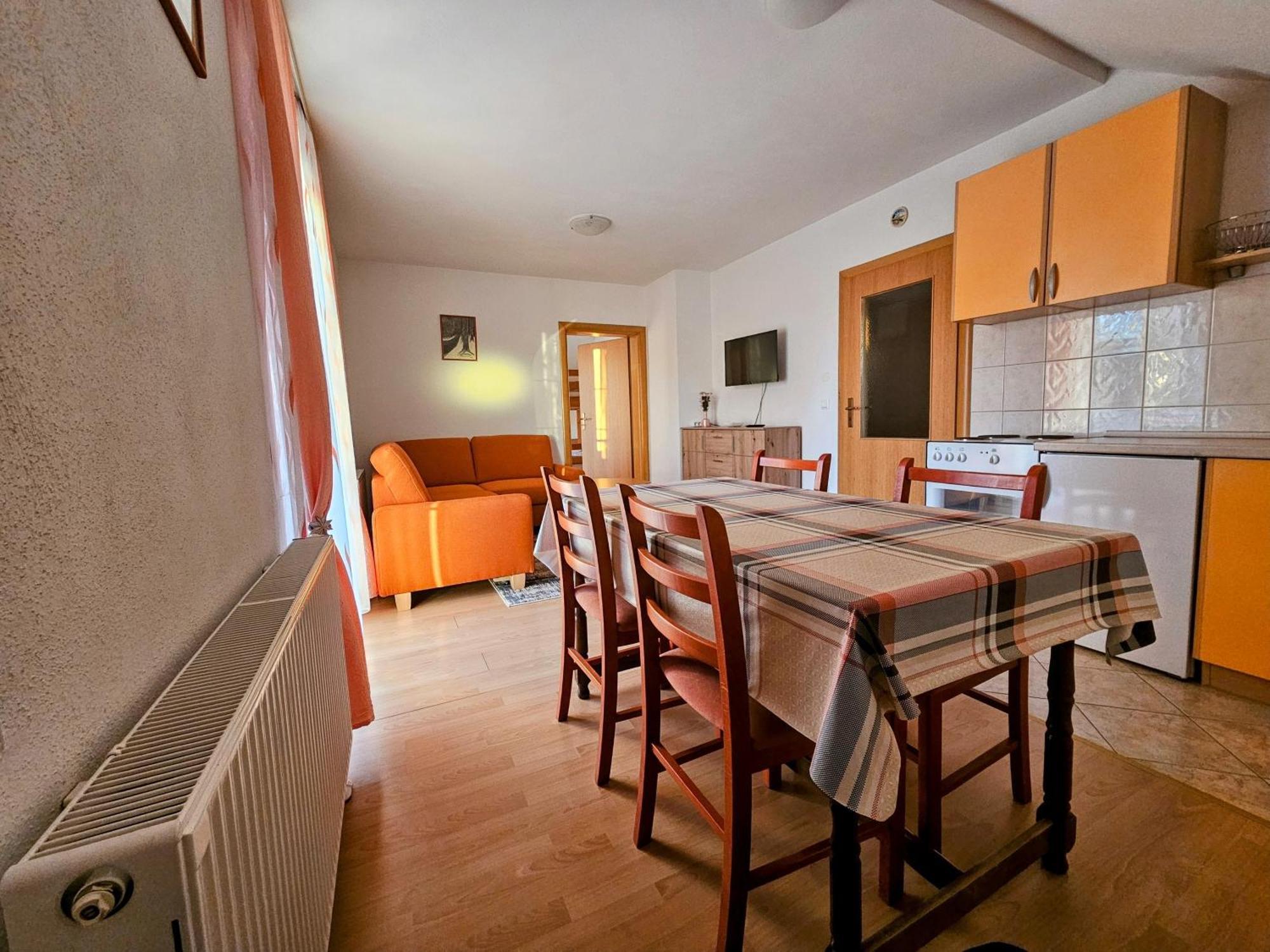 Apartman M. Rados Купрес Экстерьер фото